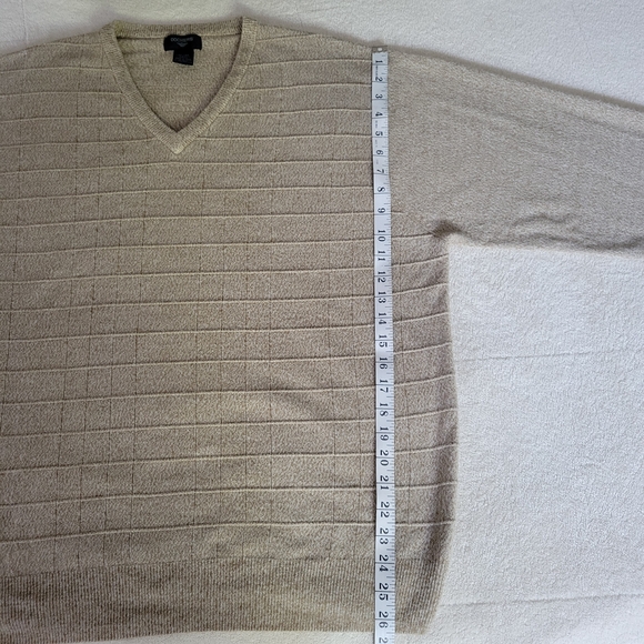 Dockers Men's Light Tan V-Neck Sweater - Picture 5 of 7